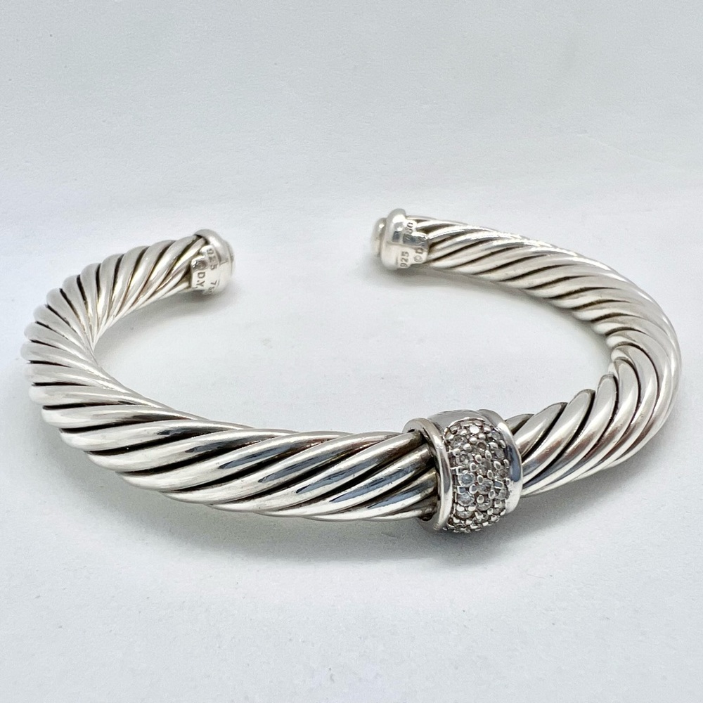 David Yurman 7mm Cable Classics Station Bracelet With 18k White Gold & Diamonds - Picture 9 of 14